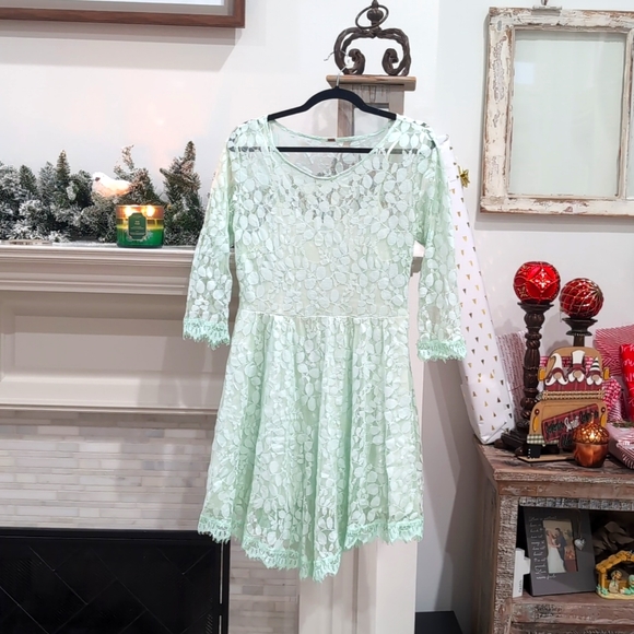 💚Free People lace dress - Picture 1 of 3